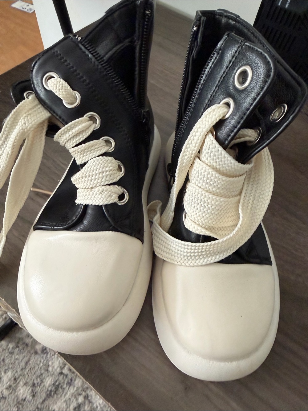 SHEIN Black and Cream High-Top Kids Sneakers
